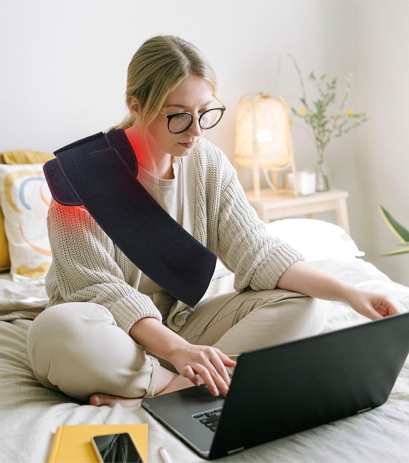 Red Light Therapy Pad for Body Back Knee Shoulder Hands Feet Portable 660nm 850nm Home Use 3 Chips in 1 Infrared Wrap Belt Gift for Women Me